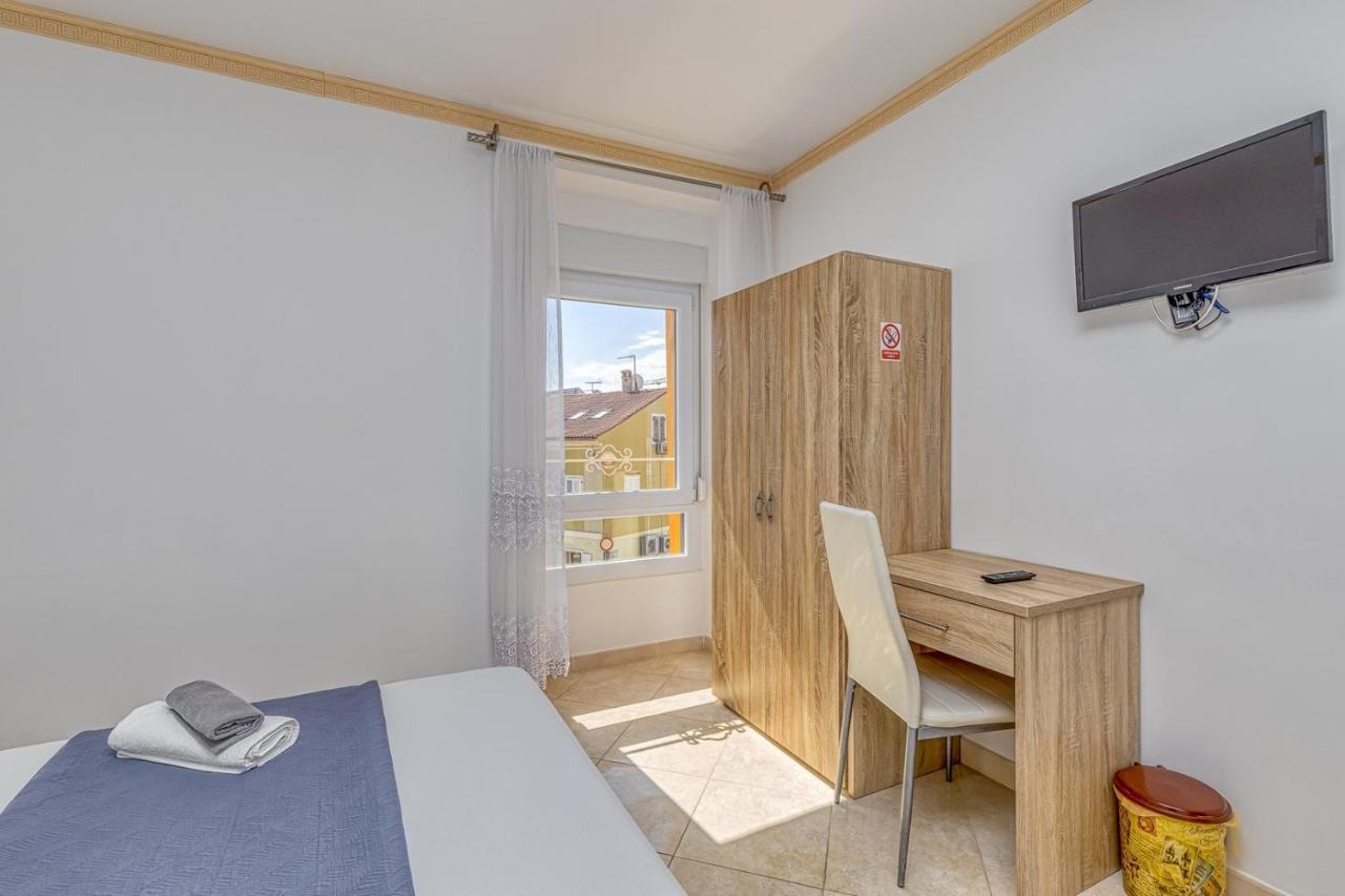Rooms On Liberty Square Porec Exterior photo